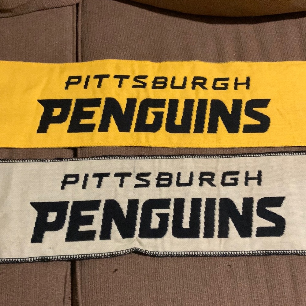 2 Pittsburgh Penguins Scarfs